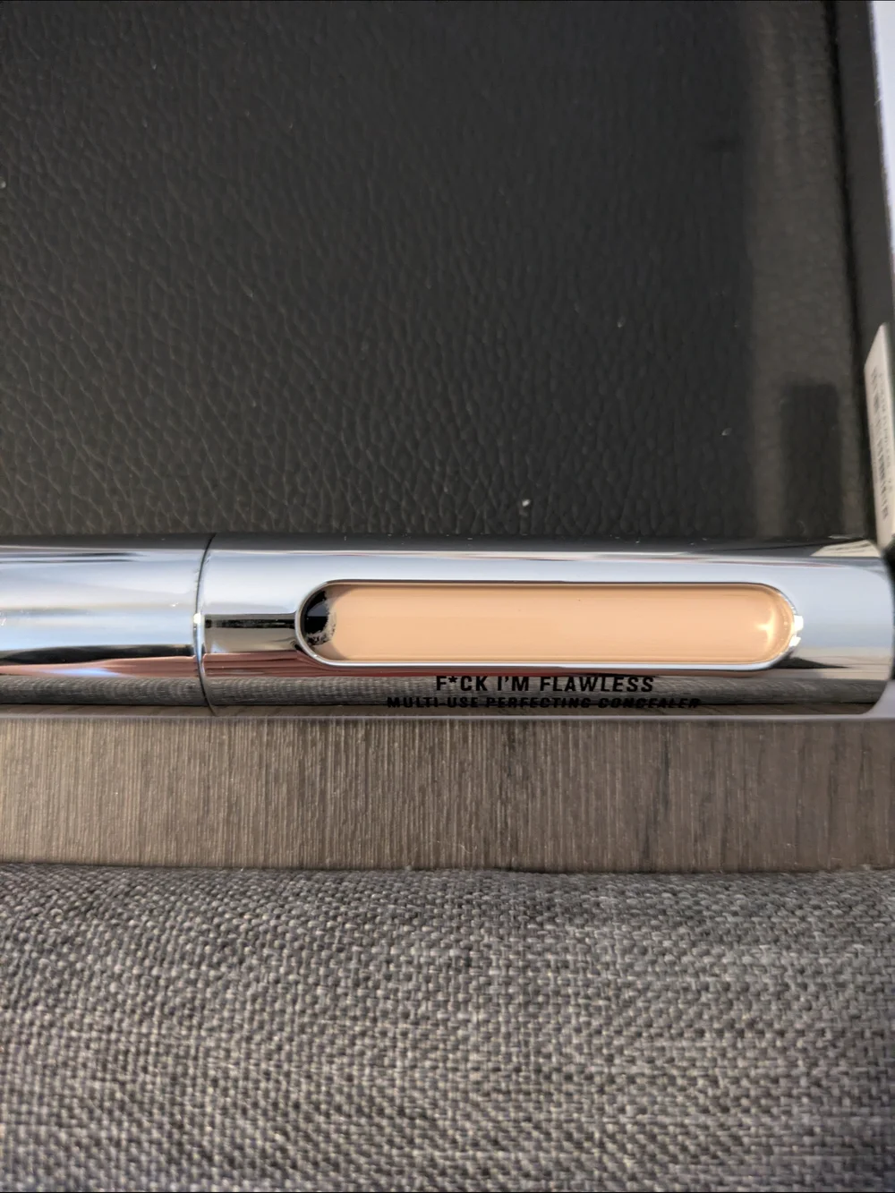 Il Makiage Makeup Forever Concealer in Reflective Silver Packaging